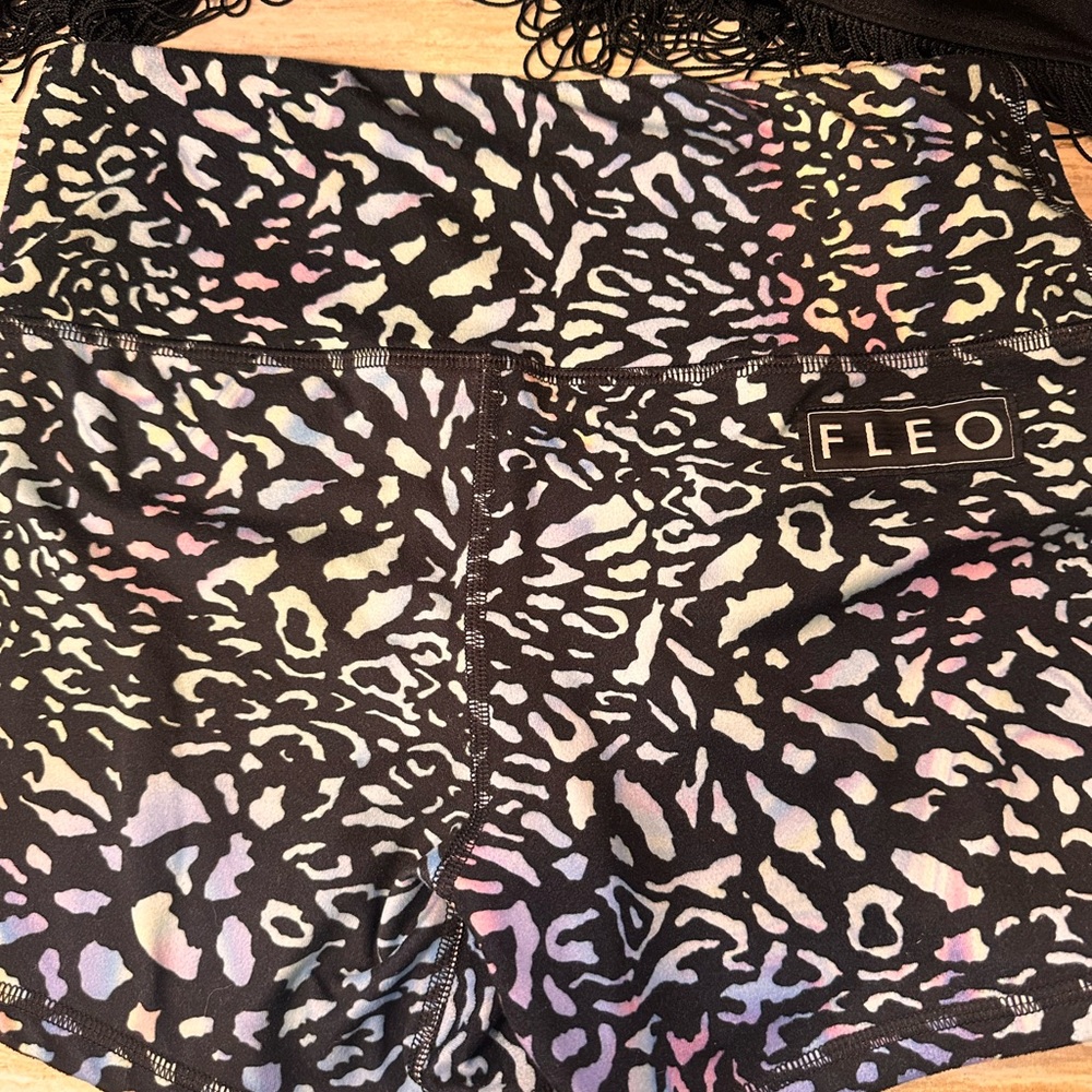 Women's FLEO workout shorts.
Size Small - Picture 9 of 11